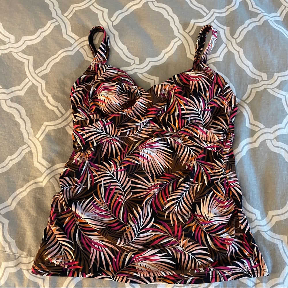 Lands End tankini top...washed but never worn!